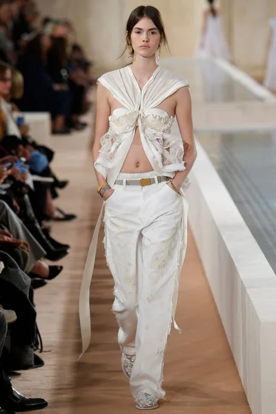 Look 35